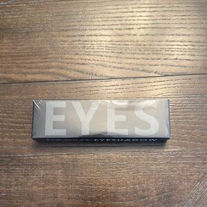 NWT Focallure Eyeshadow Palette